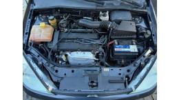 FORD - FOCUS - 2002/2002 - Cinza - R$ 16.900,00