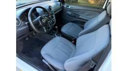 VOLKSWAGEN - SAVEIRO - 2010/2011 - Branca - R$ 38.900,00