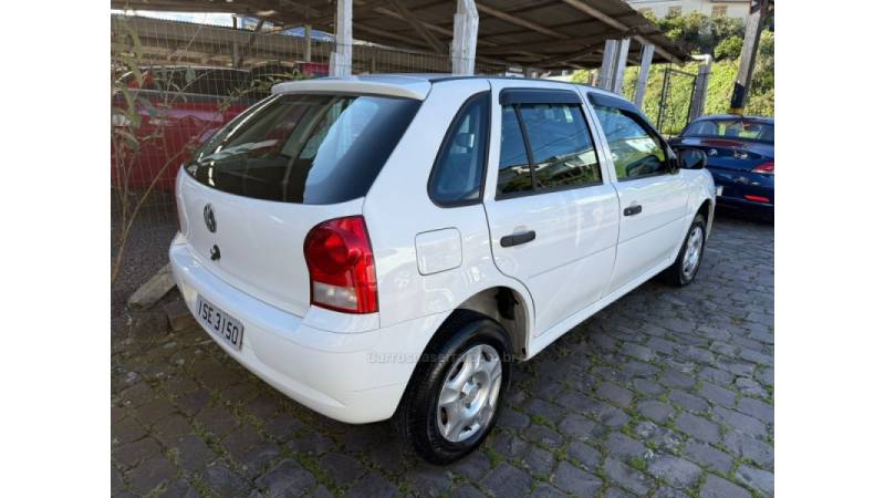 VOLKSWAGEN - GOL - 2011/2012 - Branca - R$ 25.900,00