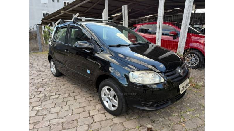 VOLKSWAGEN - FOX - 2009/2009 - Preta - R$ 28.900,00