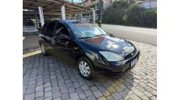 FORD - FOCUS - 2007/2008 - Preta - R$ 28.900,00
