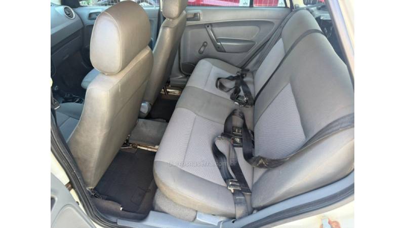 VOLKSWAGEN - GOL - 2006/2006 - Branca - R$ 13.000,00