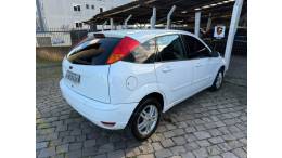 FORD - FOCUS - 2004/2004 - Branca - R$ 24.900,00
