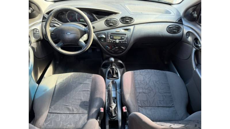 FORD - FOCUS - 2007/2008 - Preta - R$ 28.900,00