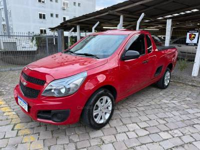 CHEVROLET - MONTANA - 2014/2015 - Vermelha - R$ 43.900,00