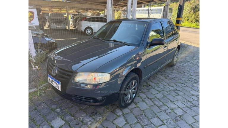 VOLKSWAGEN - GOL - 2006/2007 - Cinza - R$ 17.900,00