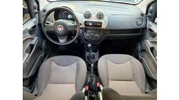 FIAT - UNO - 2013/2014 - Branca - R$ 37.900,00