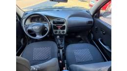 FIAT - PALIO - 2006/2007 - Branca - R$ 17.900,00