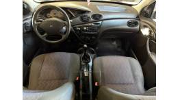 FORD - FOCUS - 2005/2005 - Preta - R$ 24.900,00