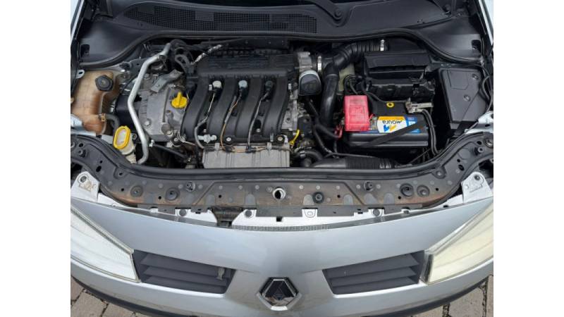 RENAULT - MÉGANE - 2007/2008 - Prata - R$ 26.900,00
