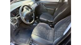 FORD - FOCUS - 2007/2008 - Preta - R$ 28.900,00