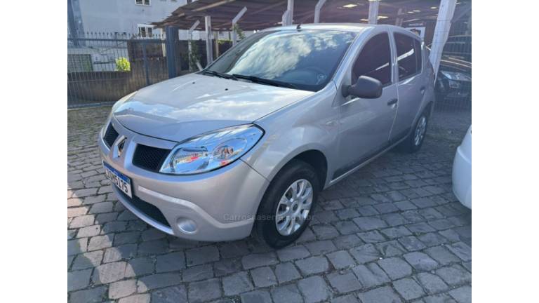 RENAULT - SANDERO - 2010/2010 - Prata - R$ 29.900,00