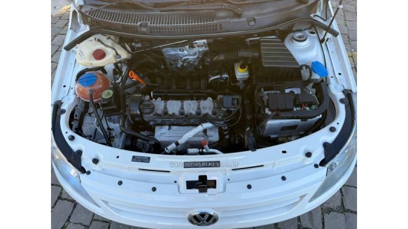 VOLKSWAGEN - SAVEIRO - 2010/2011 - Branca - R$ 38.900,00