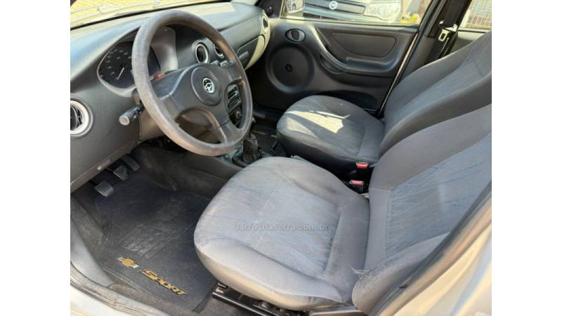 CHEVROLET - CELTA - 2004/2004 - Prata - R$ 21.900,00