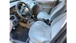 FORD - FOCUS - 2002/2002 - Cinza - R$ 16.900,00