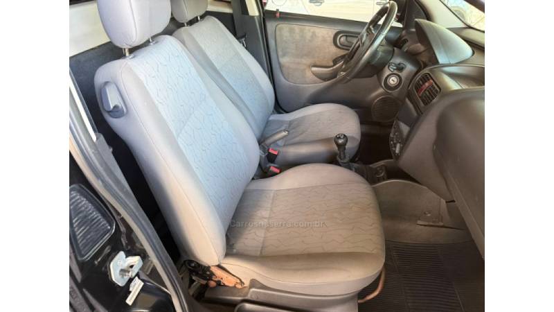 CHEVROLET - MONTANA - 2006/2007 - Preta - R$ 36.900,00