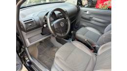 VOLKSWAGEN - FOX - 2009/2009 - Preta - R$ 28.900,00