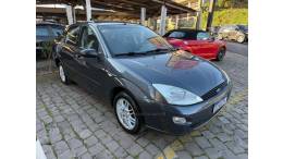 FORD - FOCUS - 2002/2002 - Cinza - R$ 16.900,00