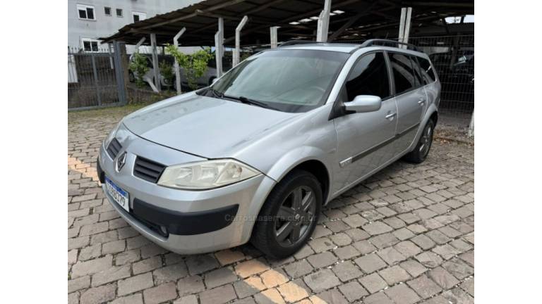 RENAULT - MÉGANE - 2007/2008 - Prata - R$ 26.900,00