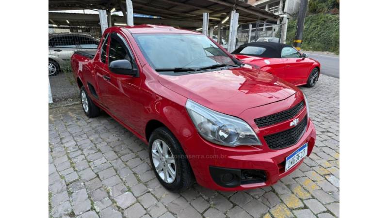 CHEVROLET - MONTANA - 2014/2015 - Vermelha - R$ 43.900,00