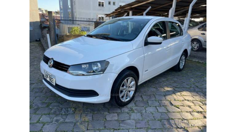 VOLKSWAGEN - VOYAGE - 2013/2014 - Branca - R$ 37.500,00