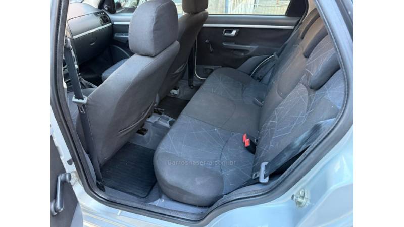 FIAT - SIENA - 2009/2010 - Prata - R$ 31.900,00