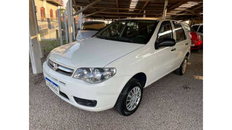 FIAT - PALIO - 2013/2013 - Branca - R$ 29.900,00