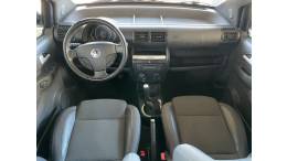 VOLKSWAGEN - FOX - 2009/2010 - Branca - R$ 29.900,00