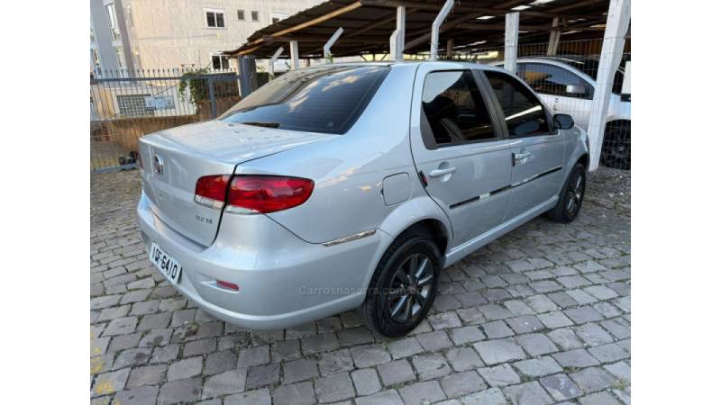 FIAT - SIENA - 2009/2010 - Prata - R$ 31.900,00