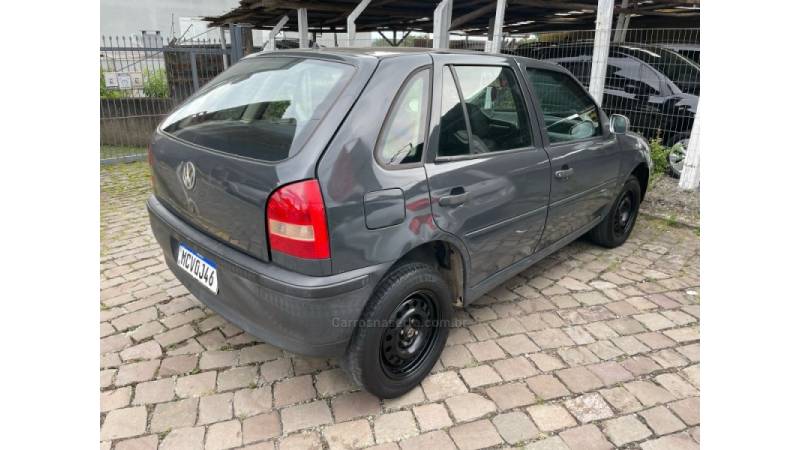 VOLKSWAGEN - GOL - 2004/2005 - Cinza - R$ 15.000,00
