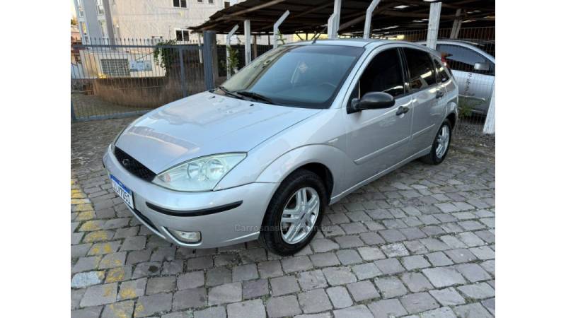 FORD - FOCUS - 2004/2004 - Prata - R$ 24.900,00