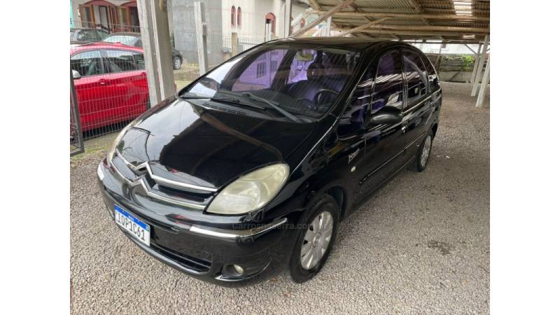 CITROËN - XSARA PICASSO - 2009/2010 - Preta - R$ 25.500,00