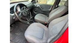 CHEVROLET - CELTA - 2004/2004 - Vermelha - R$ 21.900,00