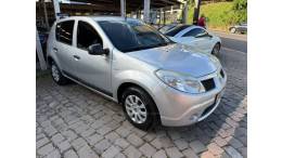 RENAULT - SANDERO - 2010/2010 - Prata - R$ 29.900,00