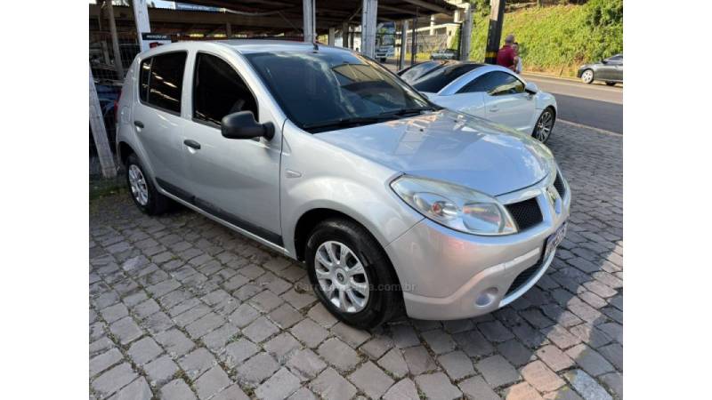 RENAULT - SANDERO - 2010/2010 - Prata - R$ 29.900,00